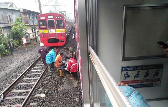 Pria Tewas Tertabrak KRL di Kalibata