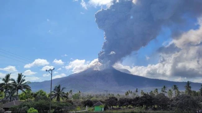 Erupsi Gunung Lewotobi