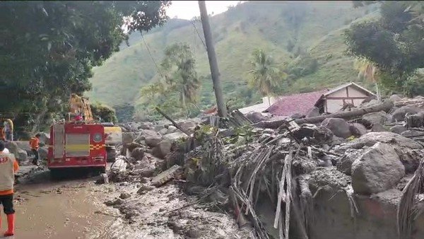 Sumut Diterjang Banjir dan Longsor