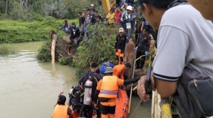 Truk Maut di Sungai Segeti Berhasil Dievakuasi