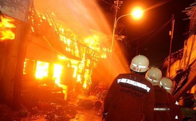 Kebakaran Terjadi di Menteng Park